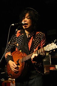 �I�O���c�A�[2011�āA���s�@�ǂ��n�E�X