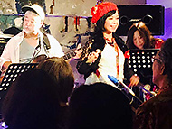 ���H�Ńo�b�^���I