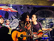 ���H�Ńo�b�^���I