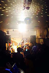 �ɓ��y��CRAZY SPOT31