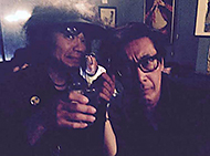 �w�}���قŁx