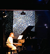 �R���@����