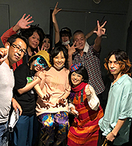 �É��@����