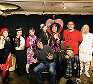 �_�� BIG APPLE